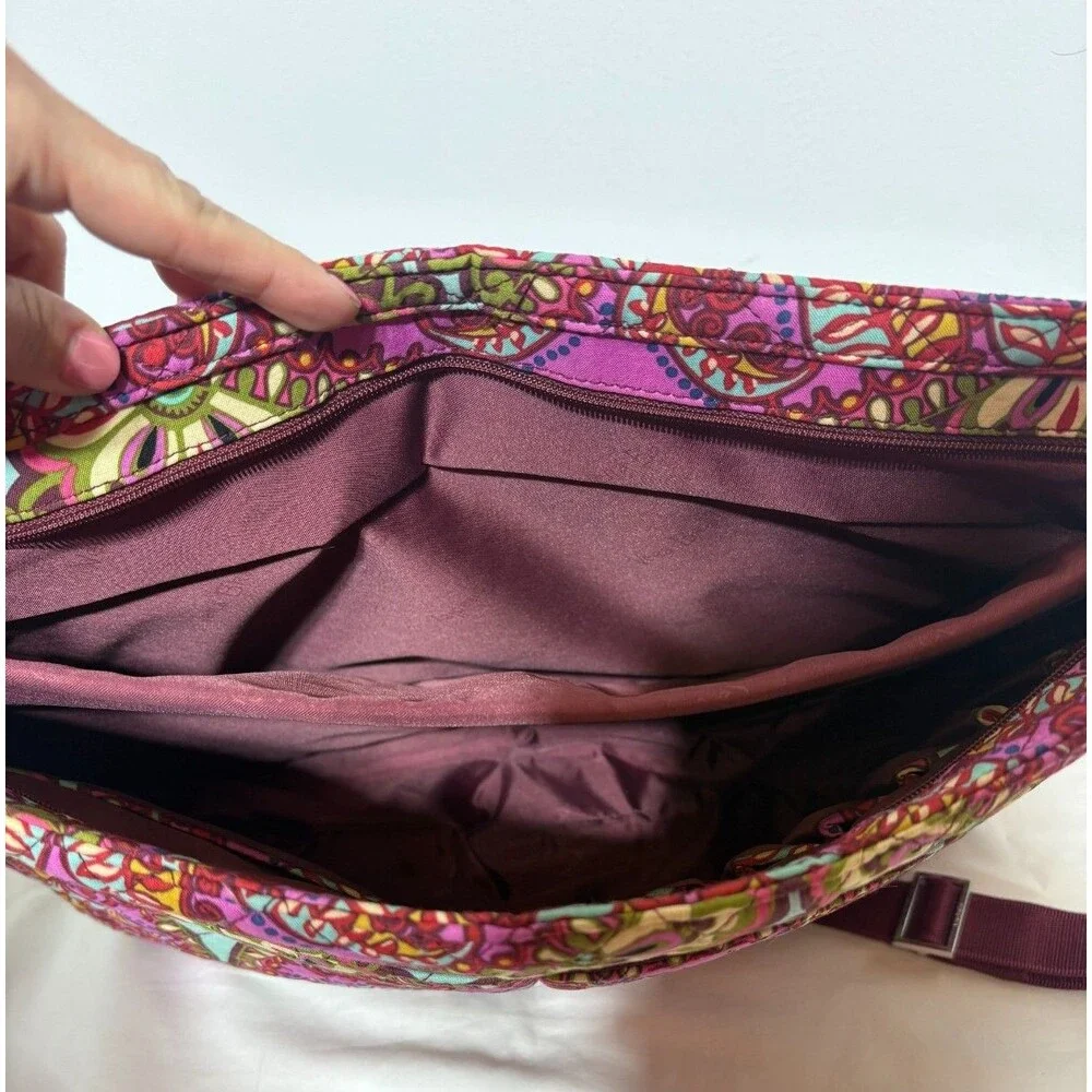 Vera Bradley Lighten Up Essential Messenger Resort Medallion Laptop Crossbody